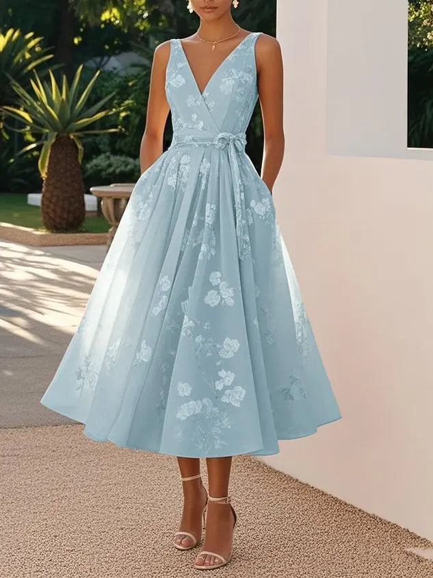RetroLuxe Printed Sleeveless Midi Dress | Retro Volume