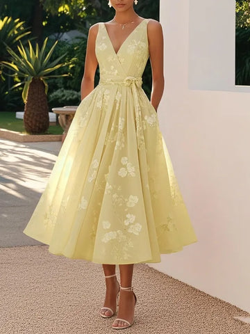 RetroLuxe Printed Sleeveless Midi Dress | Retro Volume